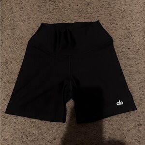 Alo High-Waist Airlift shorts